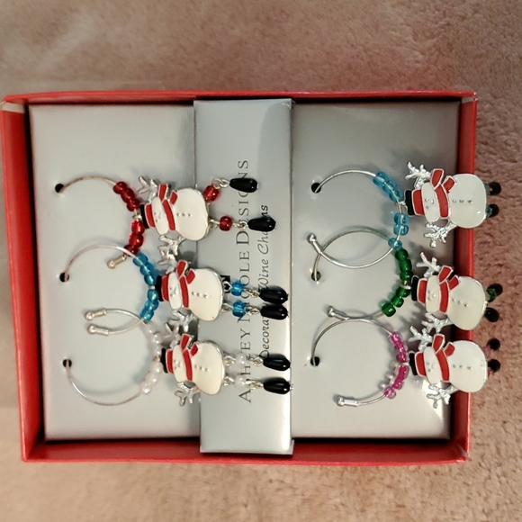 NEW Wine Charms 🍷 ⛄ - Picture 1 of 1